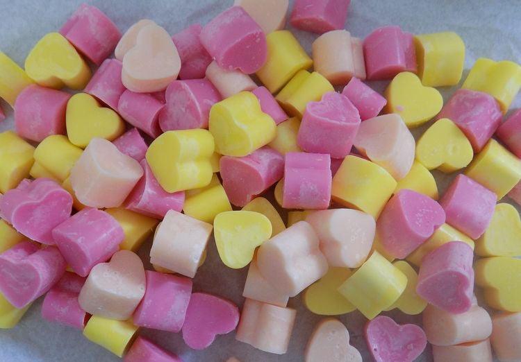 LittleEarth's Mini soaps are carefully handcrafted to suit the sensitive skin. This soap will gently cleanse your skin while keeping it soft and supple.