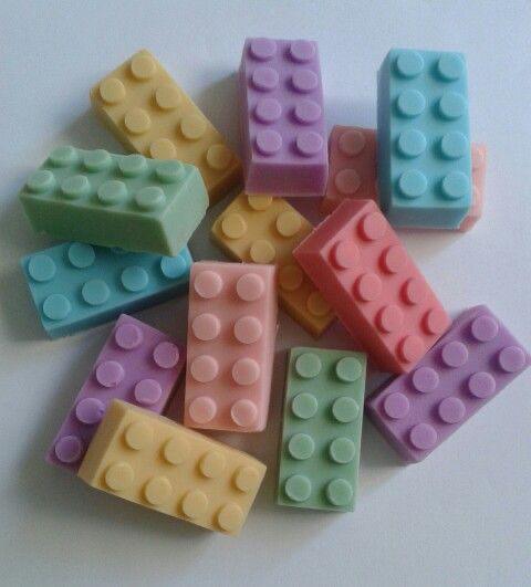 LittleEarth's Mini soaps are carefully handcrafted to suit the sensitive skin. This soap will gently cleanse your skin while keeping it soft and supple.